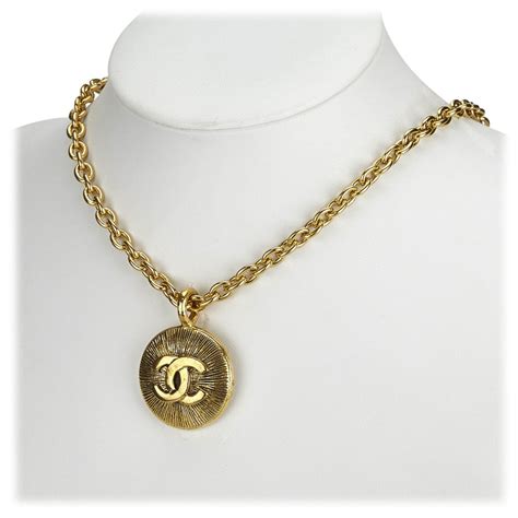 chanel gold flower necklace|Chanel vintage necklace.